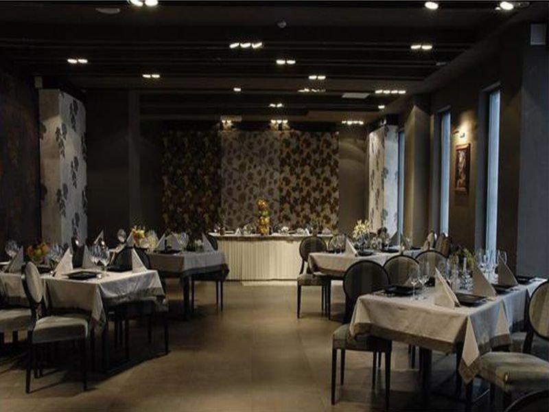 Paradis 4*