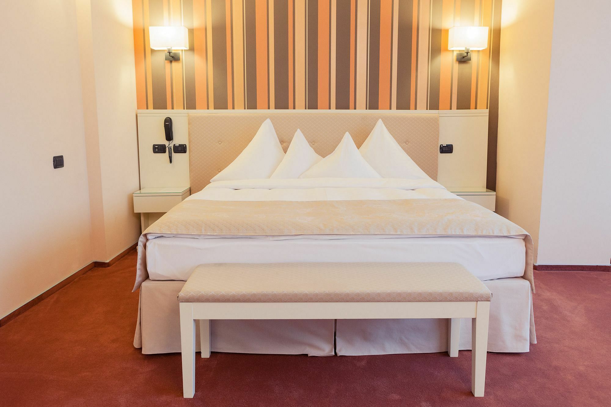 Hotel Paradis 4*